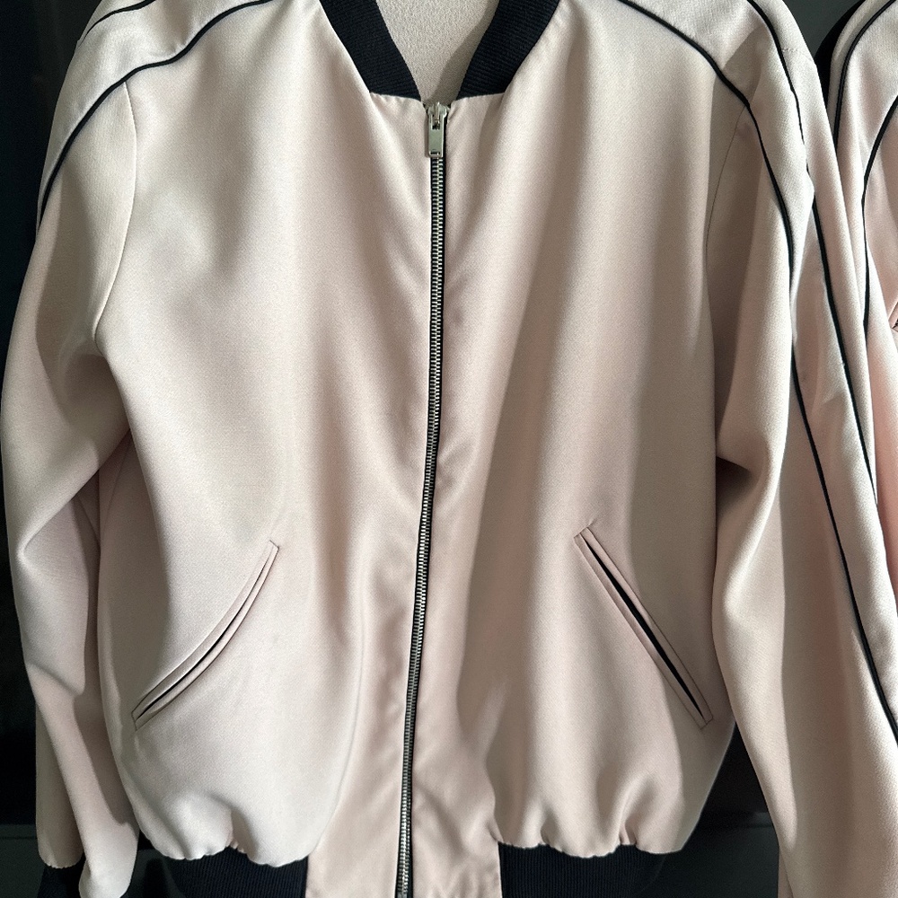 Men’s jogger suit in peach